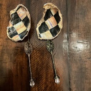 Oyster Shells “Courtly Check” decoupaged McKenzie Child Inspired